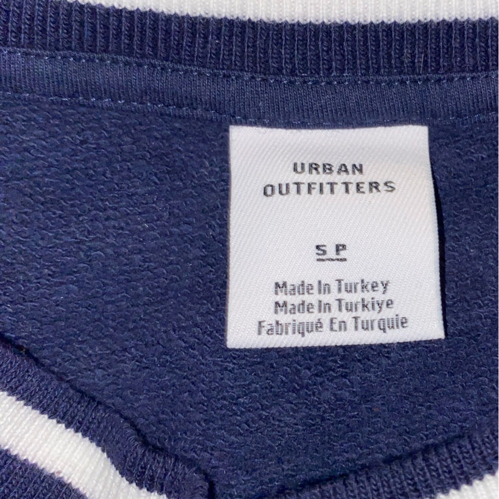 Urban Outfitters  size small petite, Monaco Classic Navy Crewneck Sweater - Picture 3 of 3
